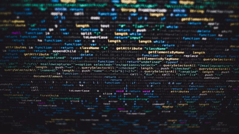 原生AI vs 通用AI：新津县企业元宇宙开发的选型策略